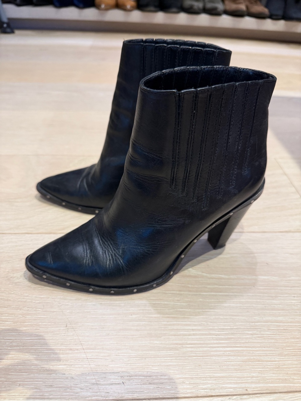Authentic IRO black leather Pointed Toe Ankle Boots size 39